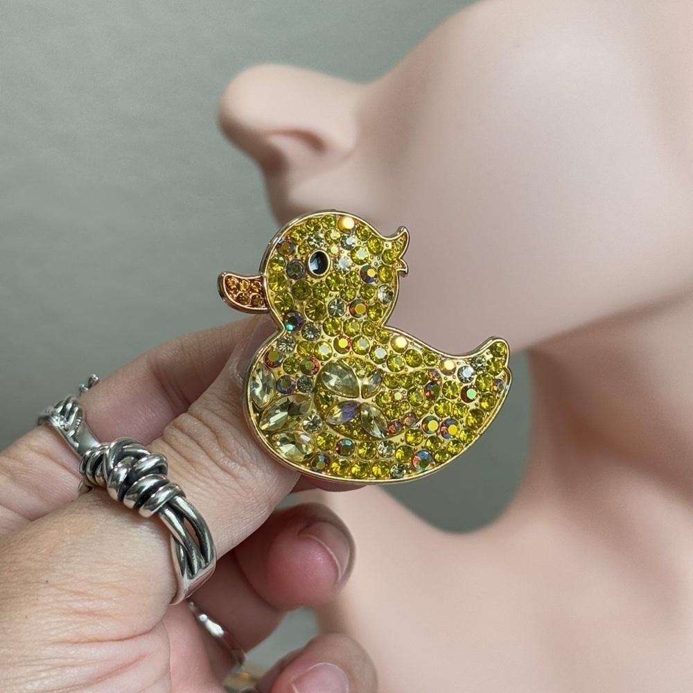 ⚜️💕 Cute Yellow Duck Brooch - Picture 6 of 7